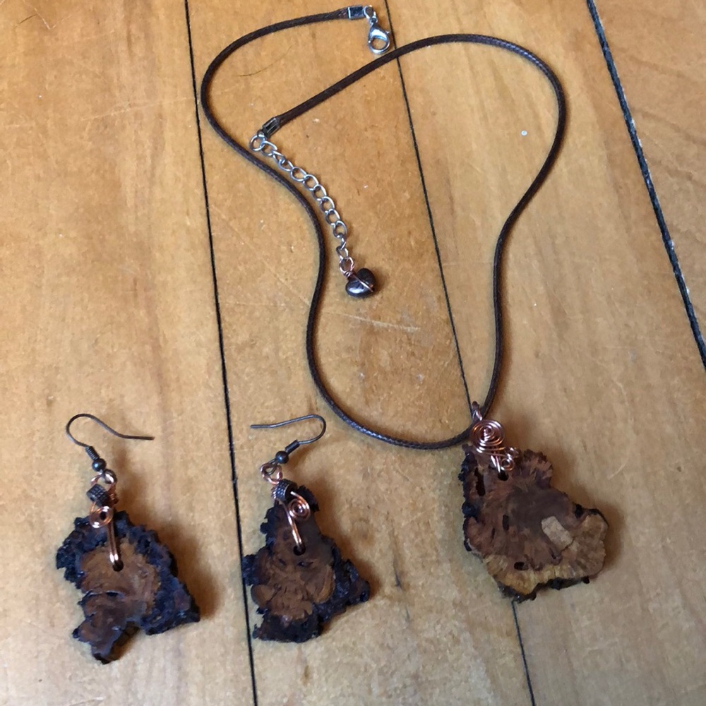 Handmade wood earring and necklace set